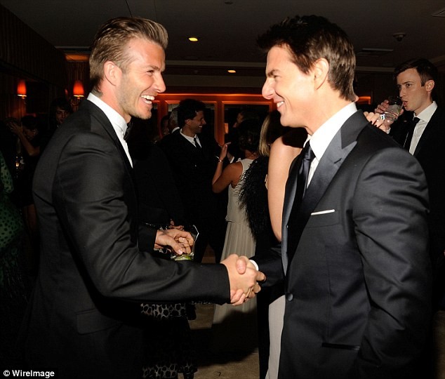 Becks và Tom Cruise thường xuyên gần gũi với nhau, bởi không chỉ là hàng xóm, họ còn rất thân thiết trong CLB chơi motor